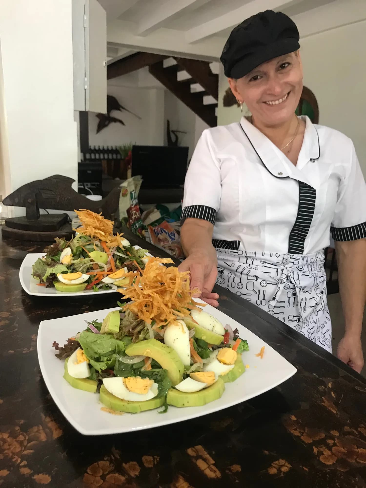 Platos de la cocina de la finca, servidos con productos de la huerta